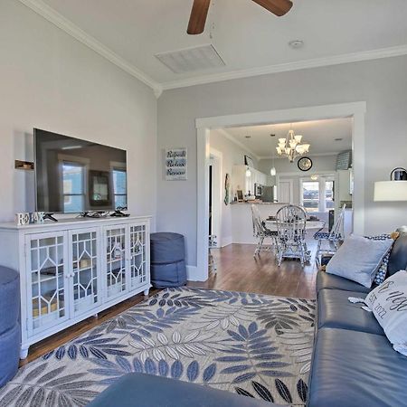 Cozy Beach Bungalow Near Galveston Seawall And Pier Zewnętrze zdjęcie