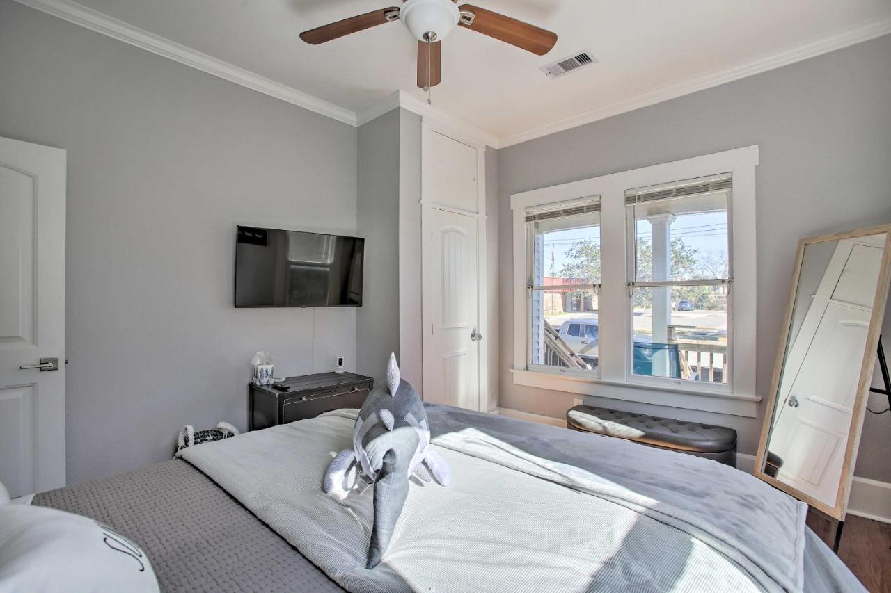 Cozy Beach Bungalow Near Galveston Seawall And Pier Zewnętrze zdjęcie