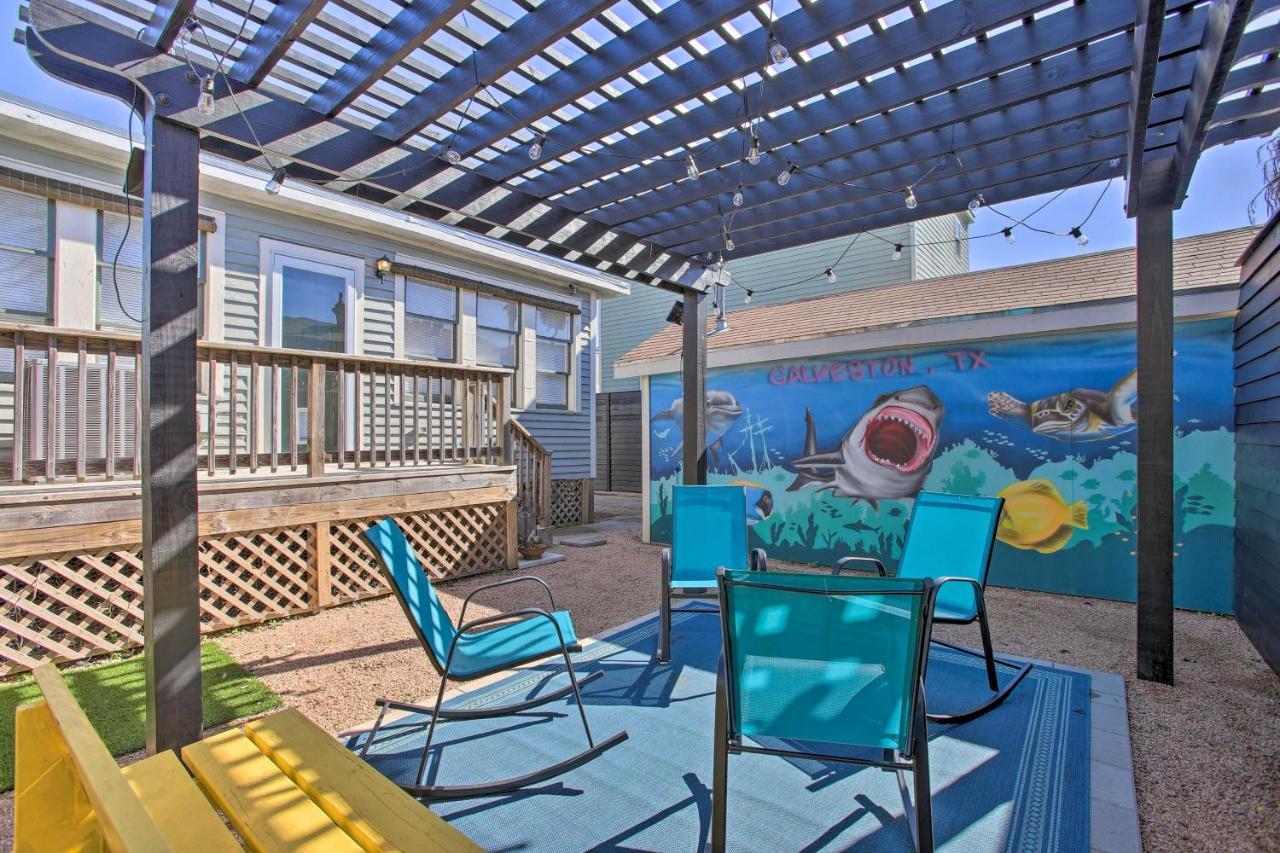 Cozy Beach Bungalow Near Galveston Seawall And Pier Zewnętrze zdjęcie